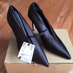 NWT size 6 Zara black heel shoes